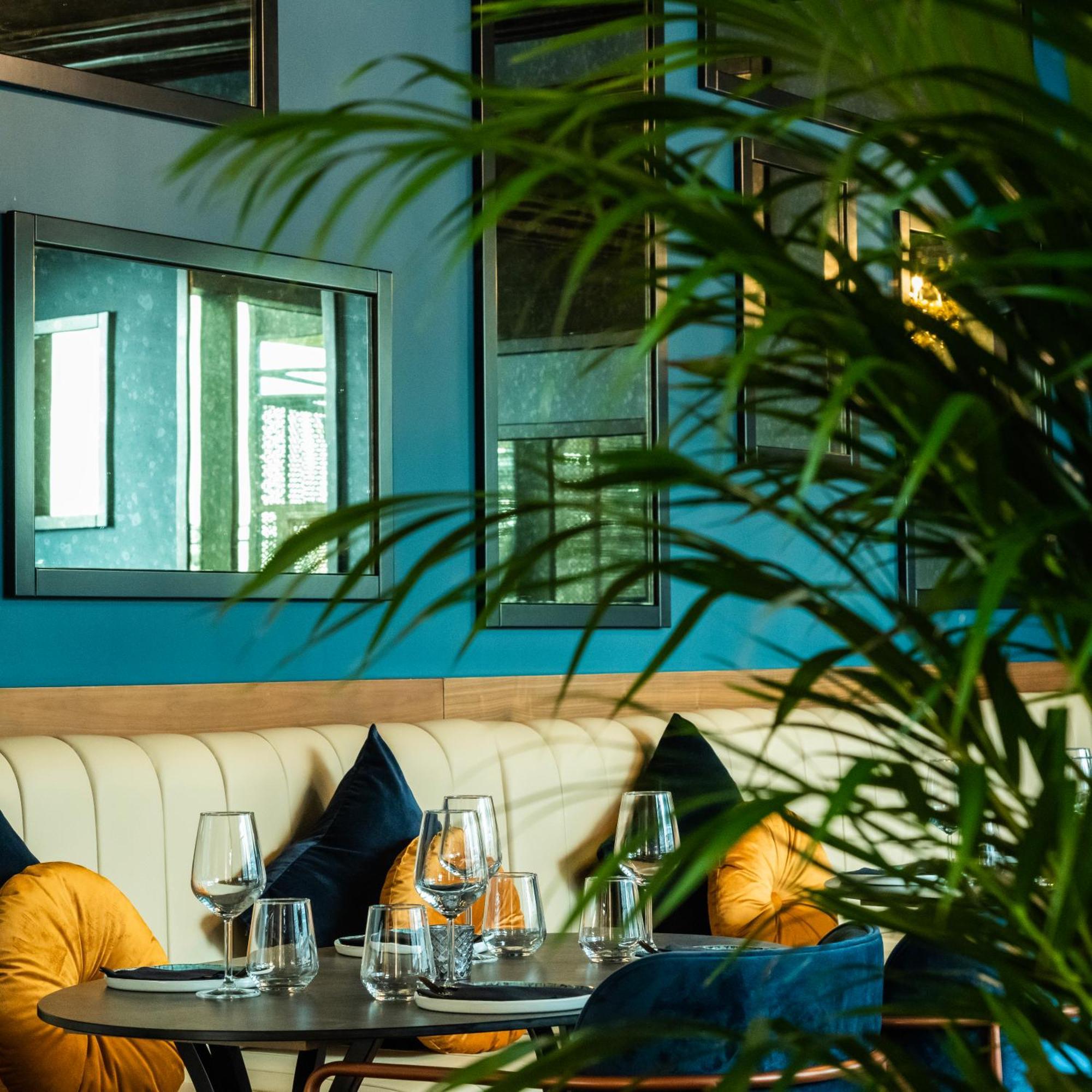 Somerset West Bay Doha Dış mekan fotoğraf Restaurant