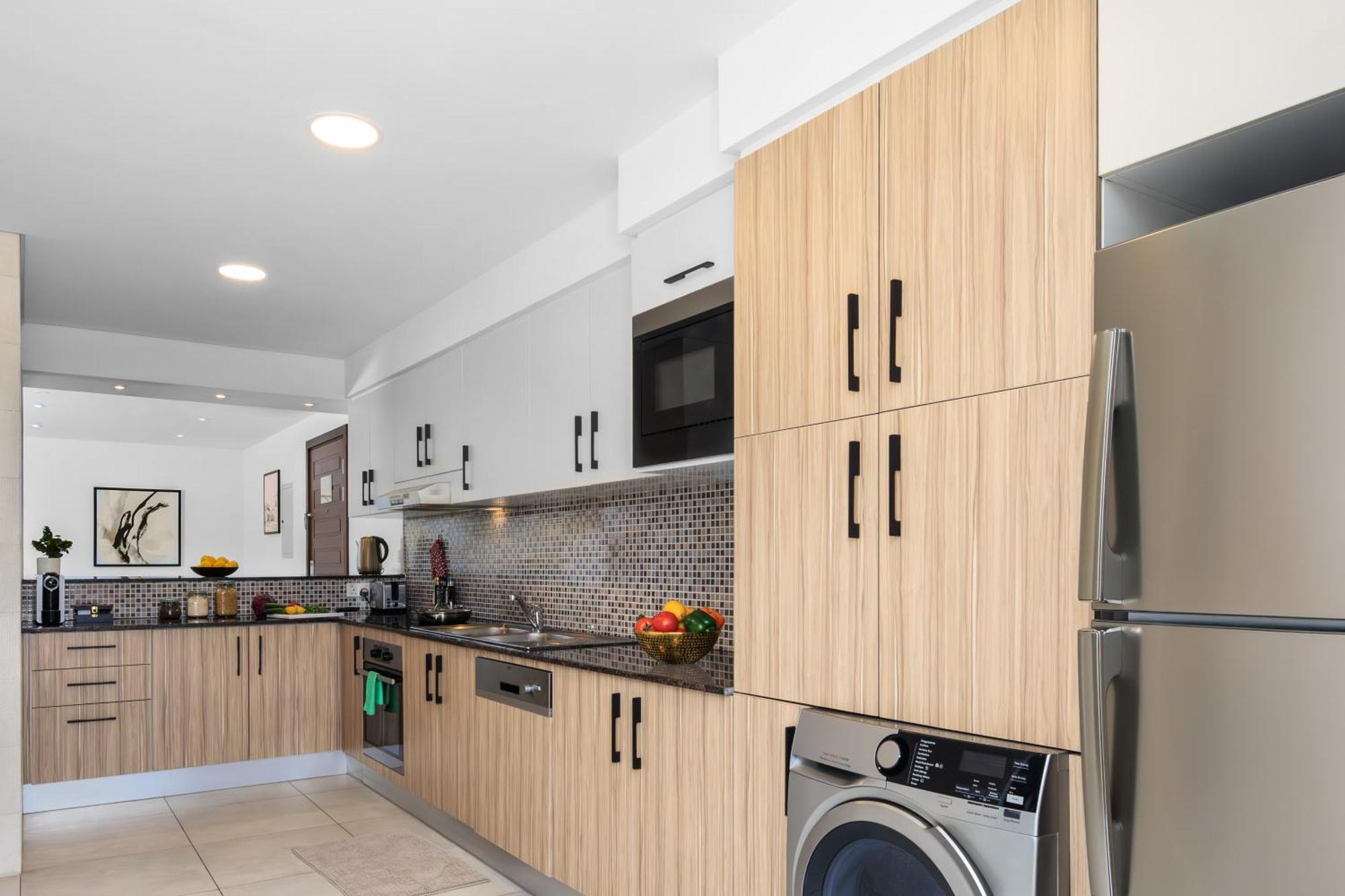 Somerset West Bay Doha Dış mekan fotoğraf A kitchen at The Standard East Village
